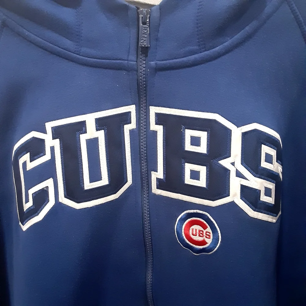 Antigua chicago cubs Hoodie. Size Large. Blue color